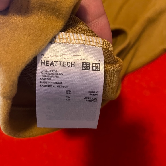 Uniqlo yellow mustard Heattech fleece turtleneck long sleeve sweater NWT - Picture 6 of 8